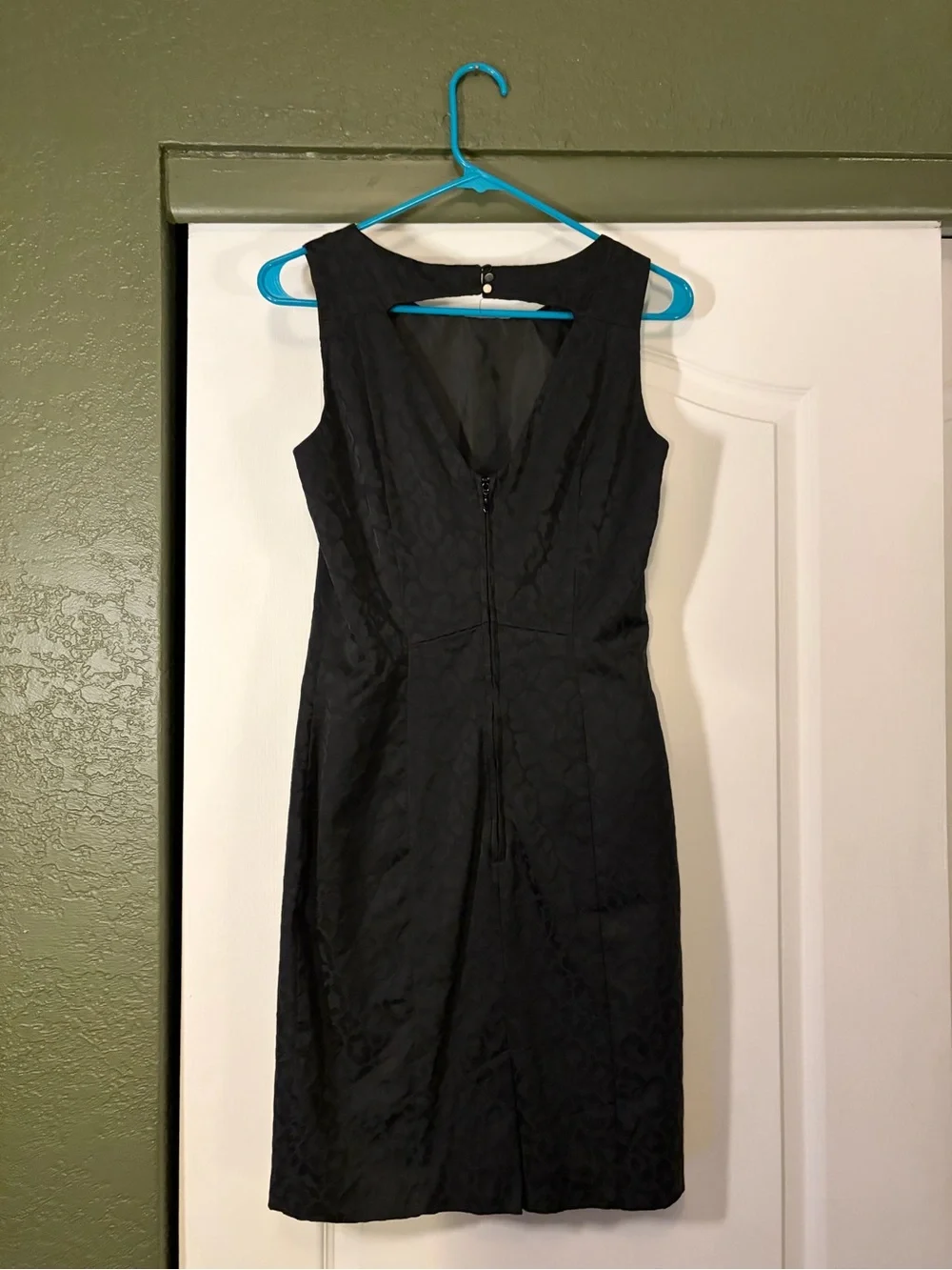 H&M Black Sleeveless Leopard Print Textured Midi Sheath Dress - Picture 2 of 3